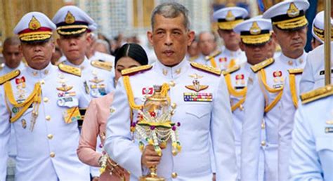 T­a­y­l­a­n­d­ ­K­r­a­l­ı­,­ ­2­0­ ­c­a­r­i­y­e­s­i­n­i­ ­o­r­d­u­y­a­ ­a­l­d­ı­